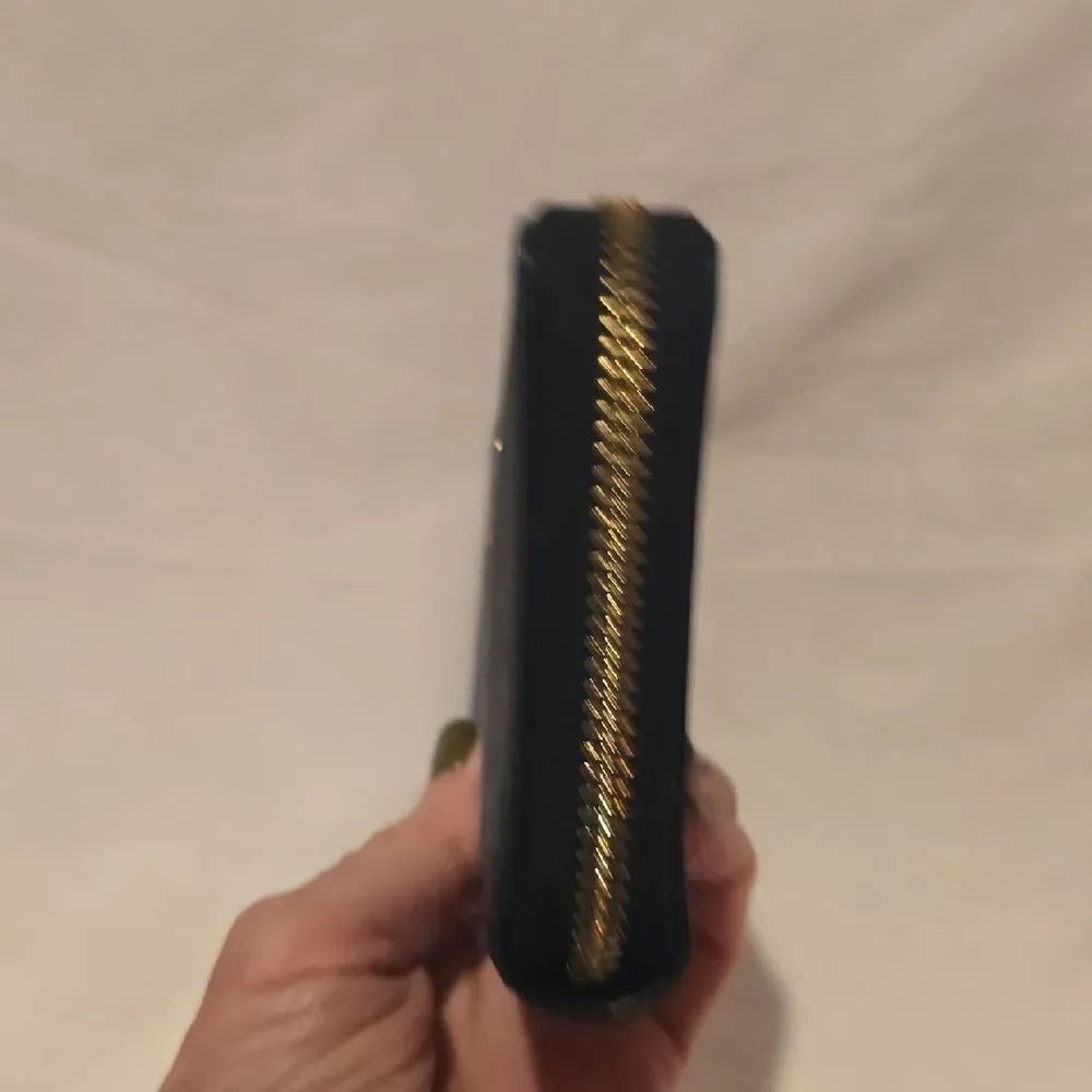 Michael Kors Black Wallet with Gold Logo - Picture 10 of 13